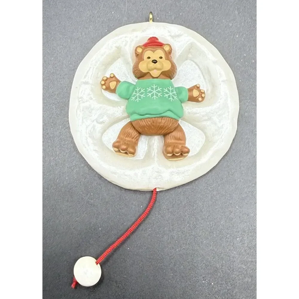 Hallmark Keepsake Ornament 1993 Snow Bear Angel Features Movement No Box Lo16
